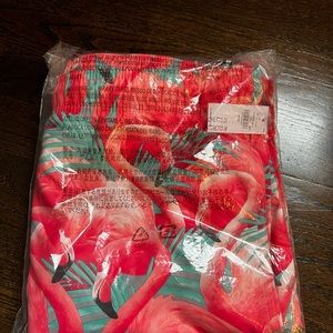 🩷SOLD🩷BNWT men’s flamingo swim trunks